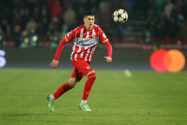 图片报：莱比锡将以1400万欧签下塞尔维亚18岁天才马克西莫维奇