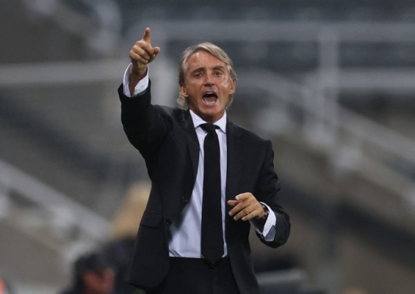 太阳报：曼奇尼已告知其朋友，若阿莫林下课他有机会执教曼联